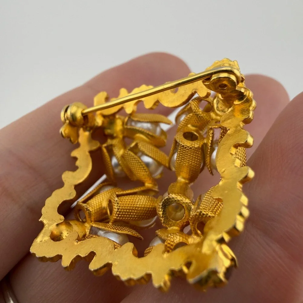 N/A vintage gold